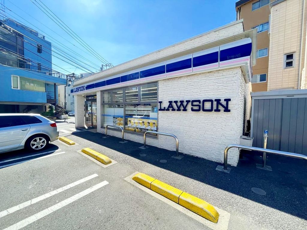 コンビニ　ローソン逗子七丁目店（コンビニ）まで300m