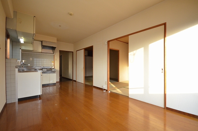 居室・リビング　別号室の写真です