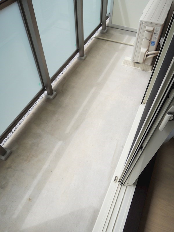 バルコニー　ベランダ