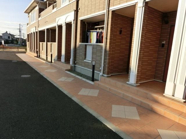 エントランス　安心のTVドアホン完備