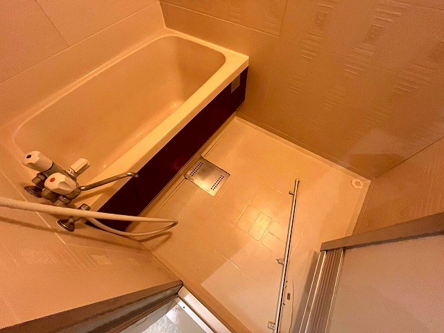 バス・シャワールーム　改装前