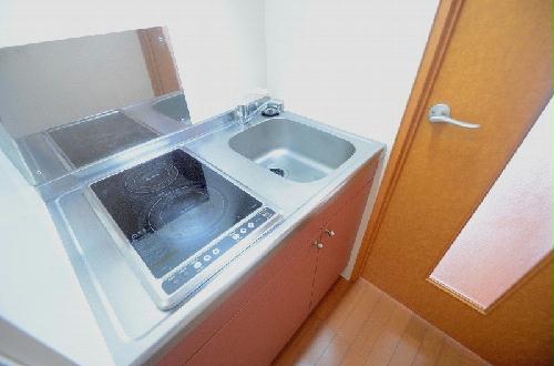 キッチン　備品や設備仕様は号室等により異なります。現地をご確認下さい。