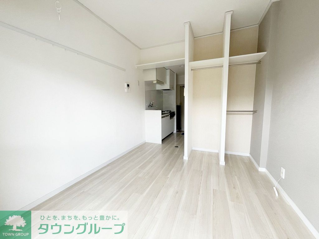 居室・リビング　建物は1982年築です！