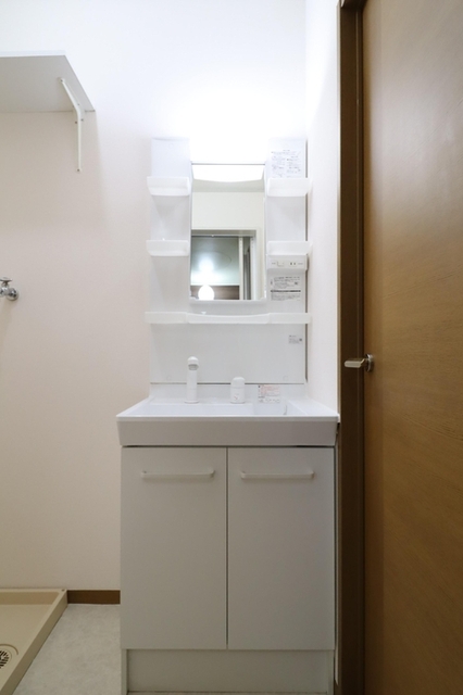 洗面設備　洗髪洗面台