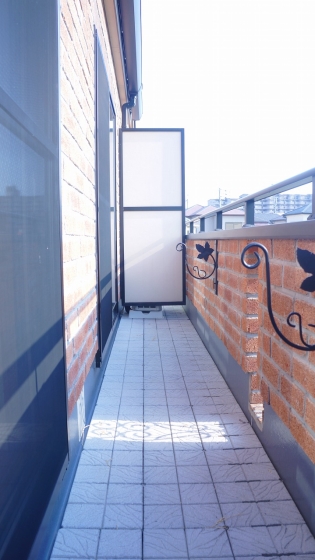 バルコニー　カーサローゼオ　室内