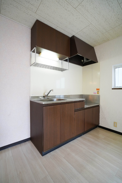 キッチン　同じ建物の別の部屋