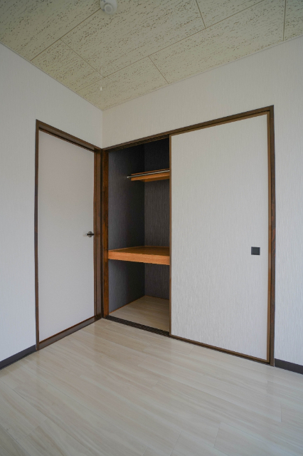 収納　同じ建物の別の部屋