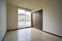 居室・リビング　同じ建物の別の部屋