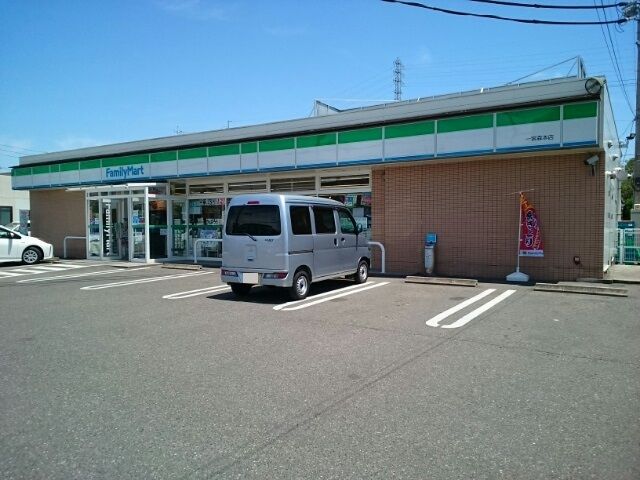 コンビニ　ファミリーマート　森本店（コンビニ）まで550m