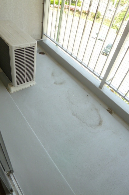 バルコニー　外からの目が気にならないバルコニーで洗濯物が干せます