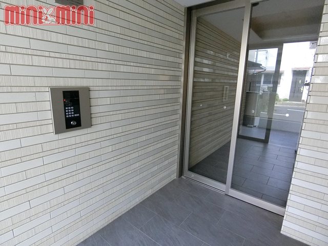 エントランス　オートロックもあります