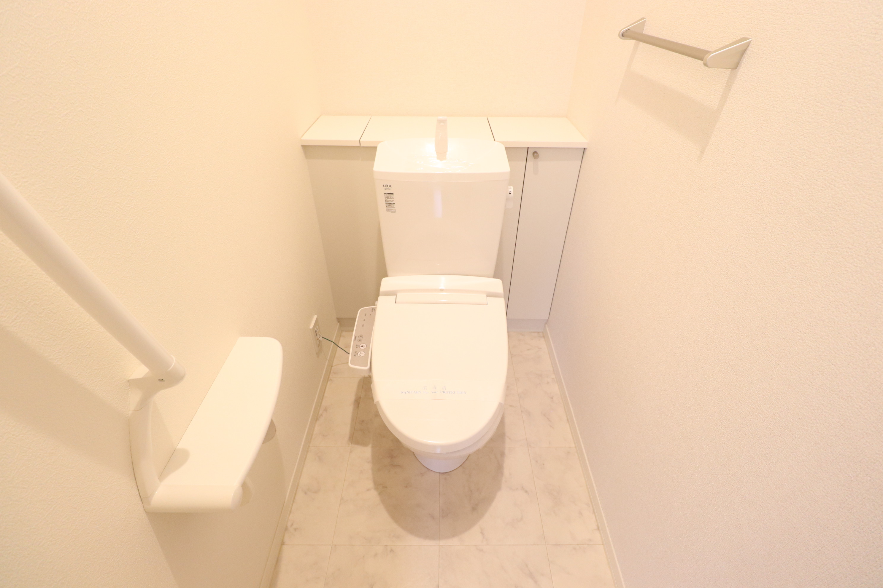 トイレ　温水洗浄便座♪