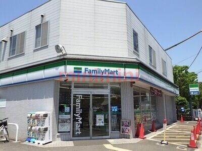 コンビニ　ファミリーマート茨木畑田町店（コンビニ）まで647m