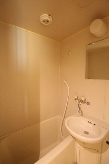 バス・シャワールーム　別号室の写真です