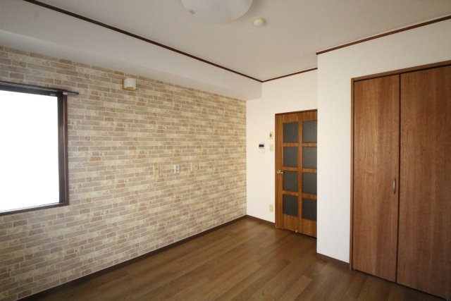 居室・リビング　別号室の写真です