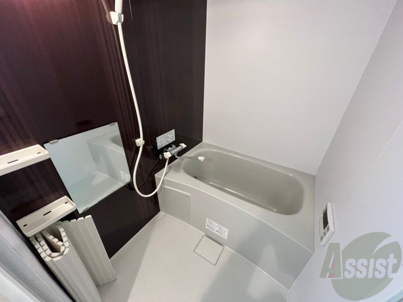 バス・シャワールーム　お風呂になります。一日の疲れを癒してくださいね。