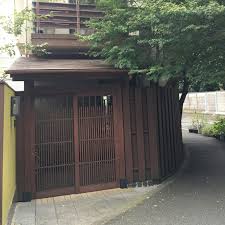 飲食店　白金劉安 本店（飲食店）まで548m