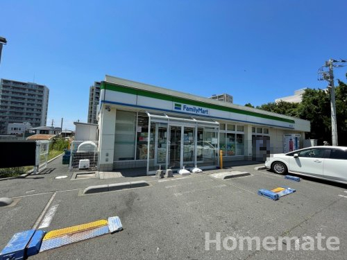 コンビニ　ファミリーマート 湘南江ノ島店（コンビニ）まで124m