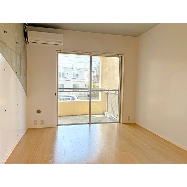 居室・リビング　洋室フローリング約７帖