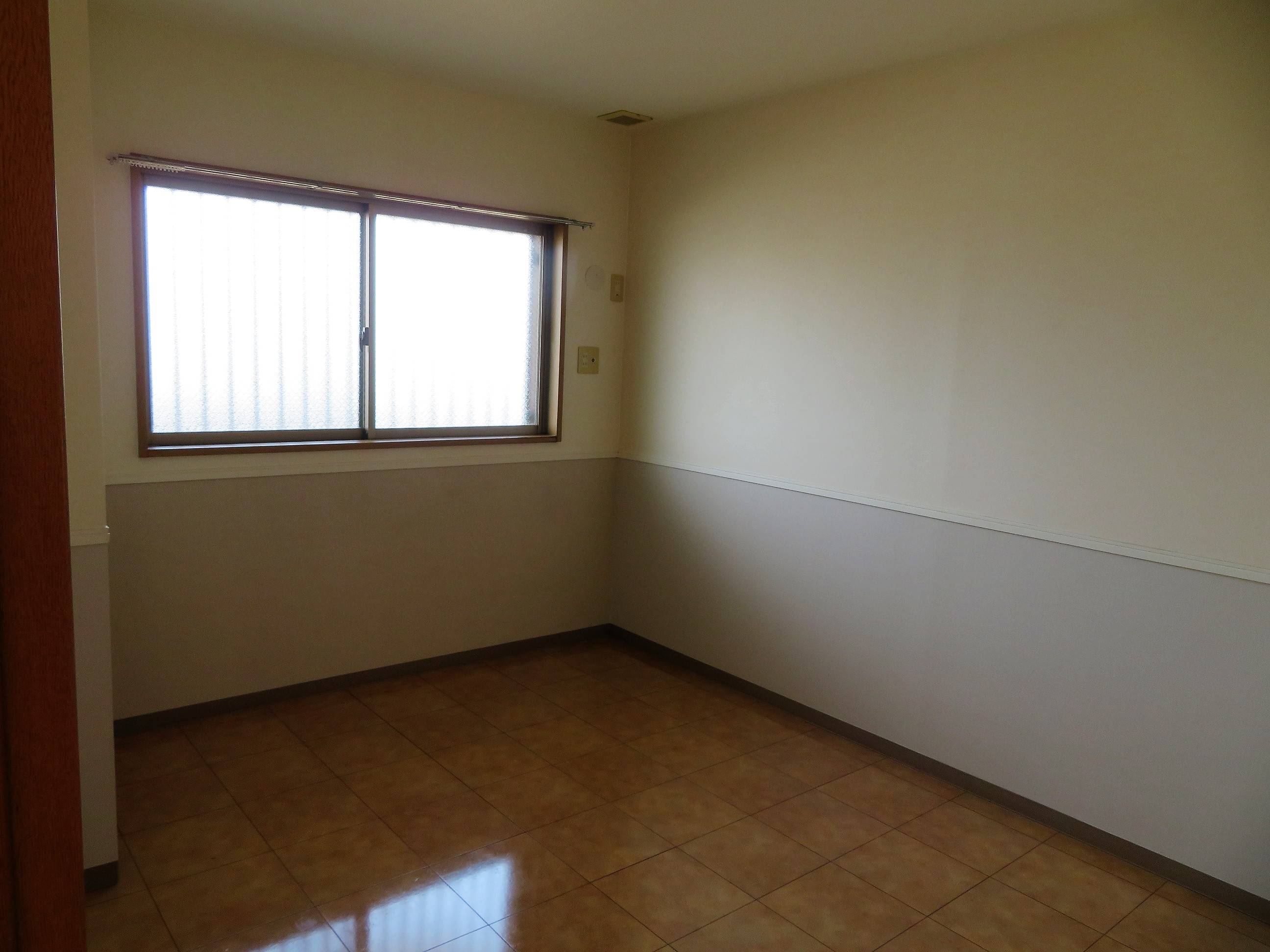 その他部屋・スペース　寝室に使える洋室です！広さ各６帖です！