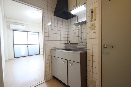 キッチン　※別部屋の写真です