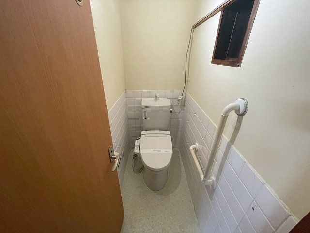 トイレ　トイレ