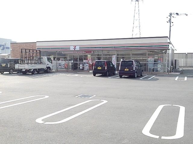 コンビニ　セブンイレブン（コンビニ）まで430m