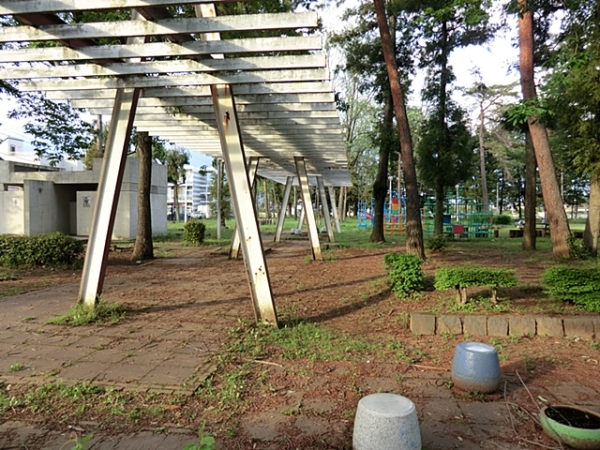 その他　花畑近隣公園（その他）まで328m