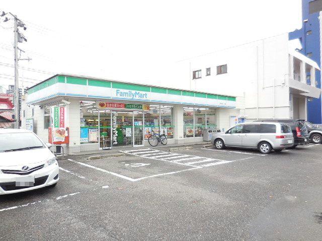 コンビニ　ファミリーマート郡山本町店（コンビニ）まで490m