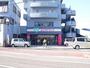ドラックストア　よどやドラッグ高知石立店（ドラッグストア）まで909m