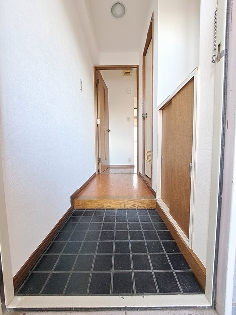 玄関　玄関靴収納あり