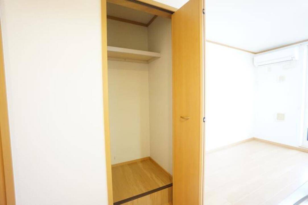 収納　クローゼット