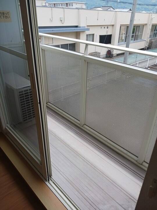 バルコニー　バルコニー