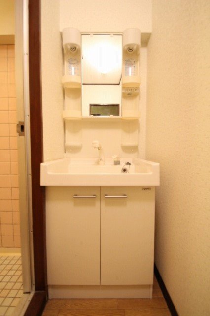 洗面設備　同物件別室です。
