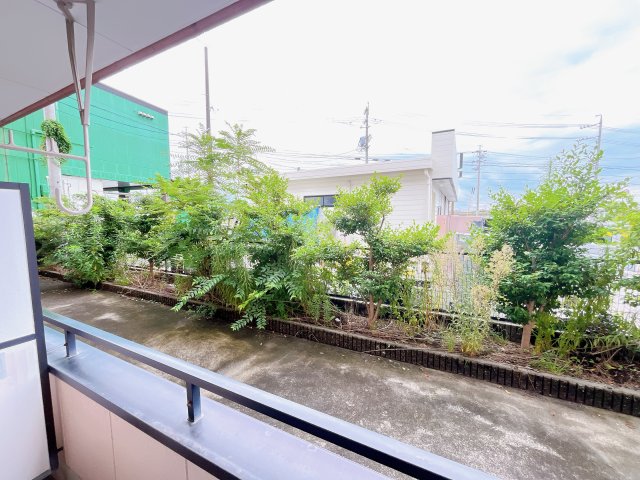 眺望　別部屋同一間取りのお写真となります。