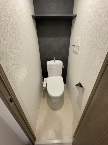 トイレ　(参考)同マンション同間取り他部屋の写真