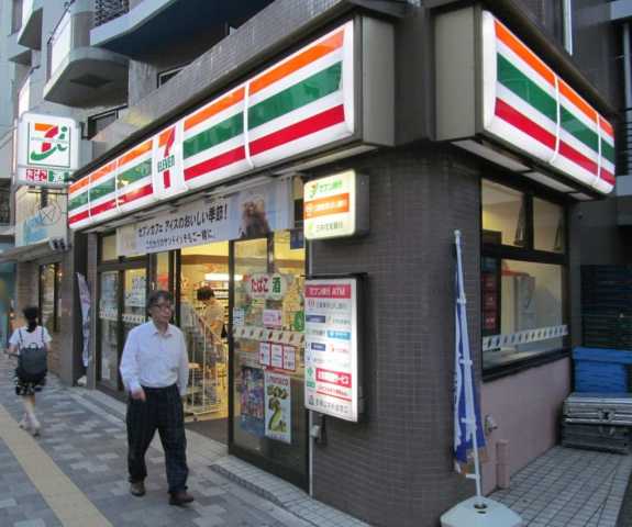 コンビニ　セブンイレブン　新宿西早稲田３丁目店（コンビニ）まで96m