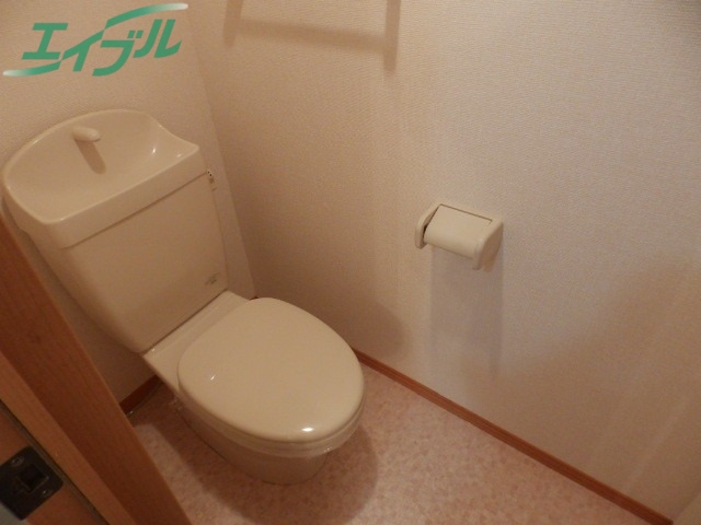 トイレ　同型反転参考写真