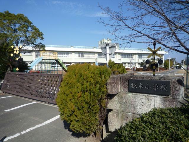 小学校　津市立芸濃小学校（小学校）まで2003m