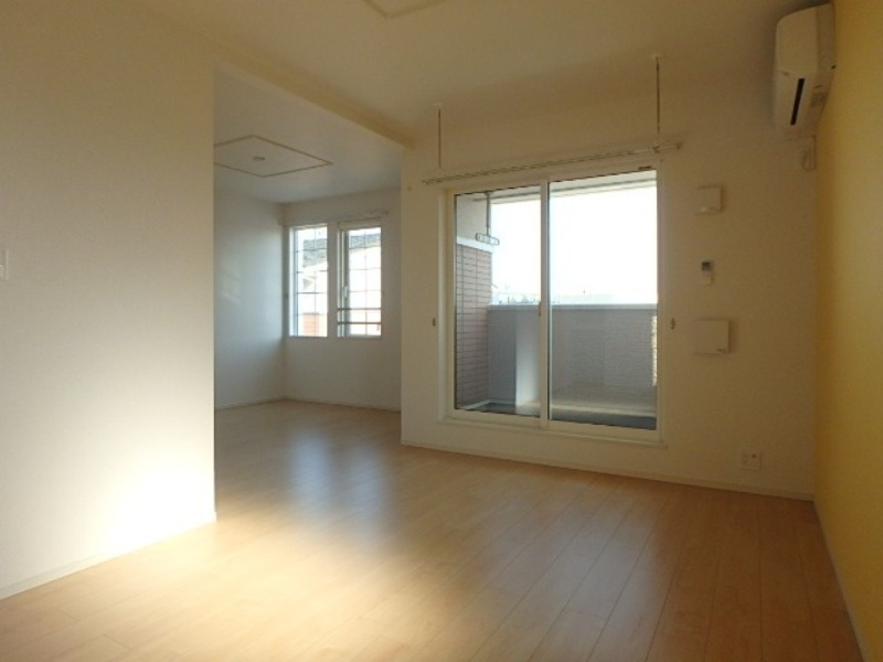 居室・リビング　図面と現状に相違がある場合には現状を優先