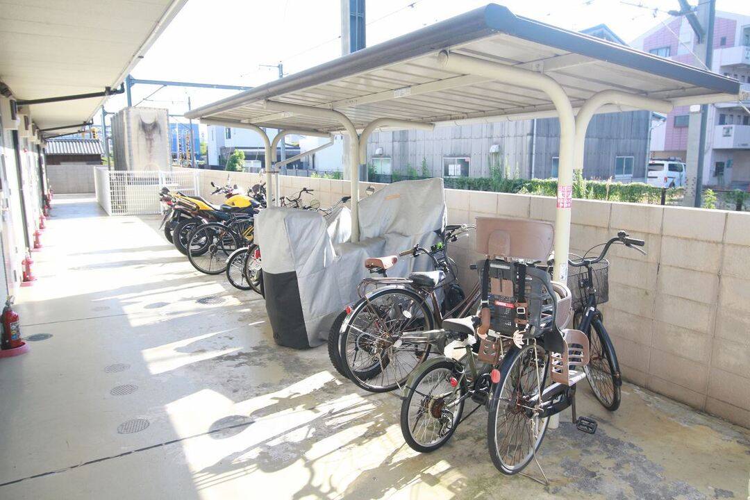 駐車場　駐輪場