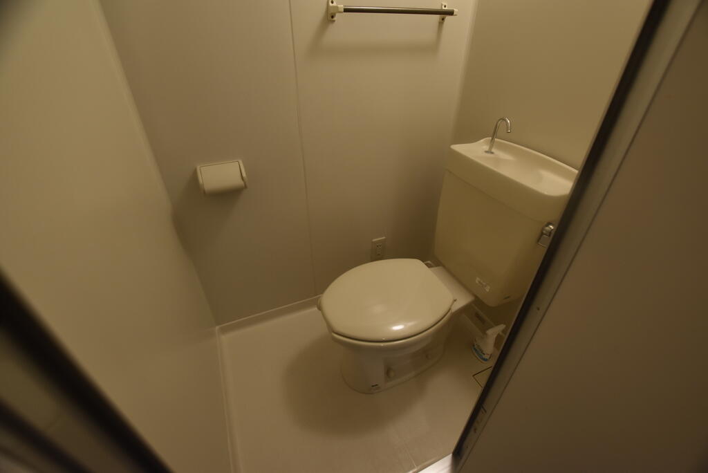 西尾マンションのトイレ写真