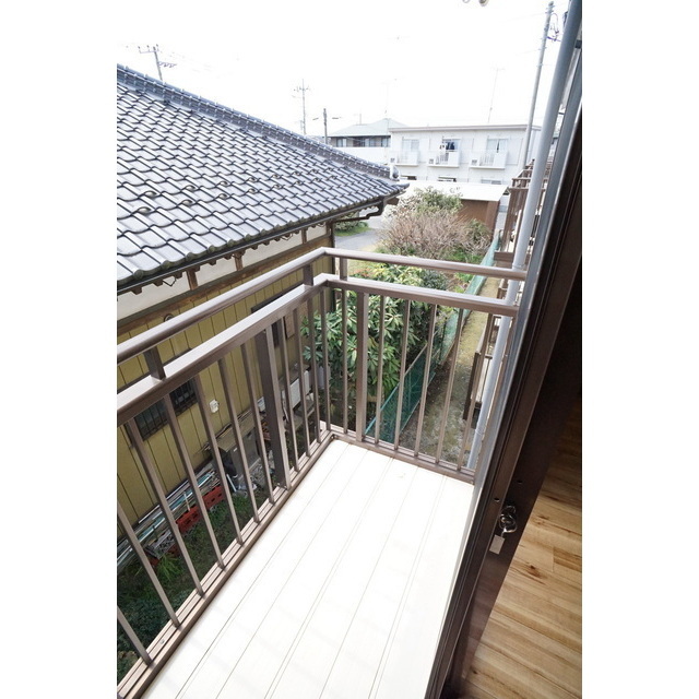 バルコニー　お洗濯やお布団干しに重宝しますね