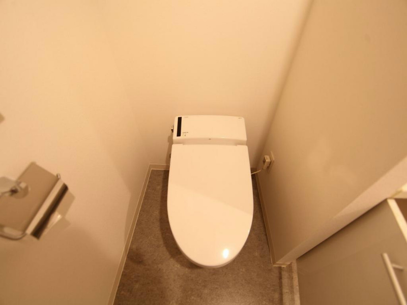トイレ　温水洗浄便座付トイレ