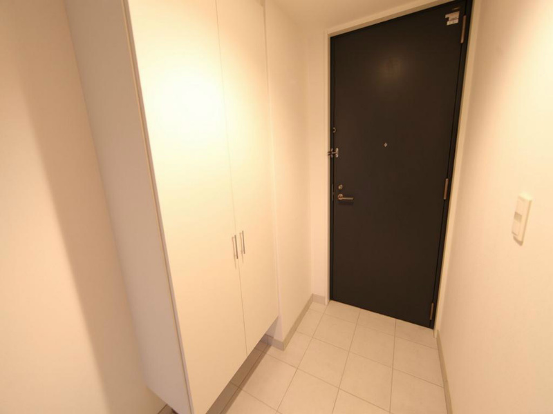 玄関　玄関　シューズボックス付(収納充実してます）