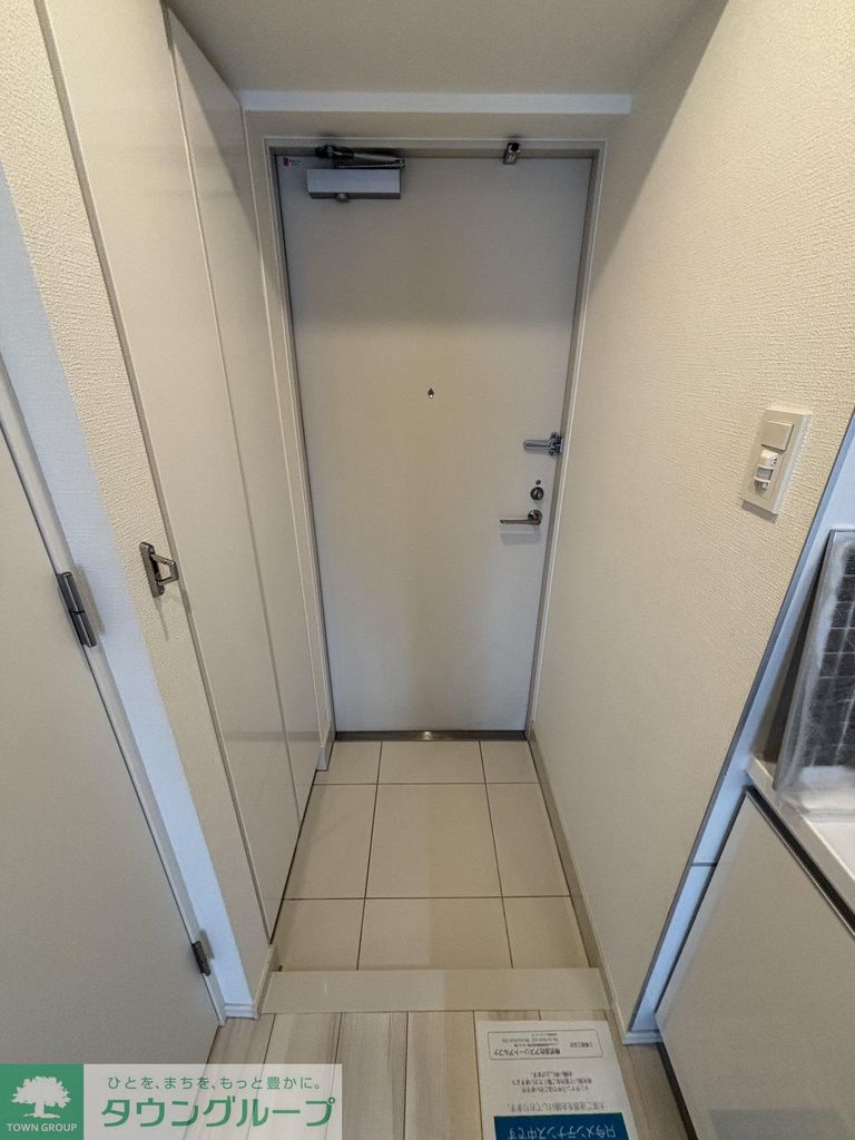 玄関　キッチン