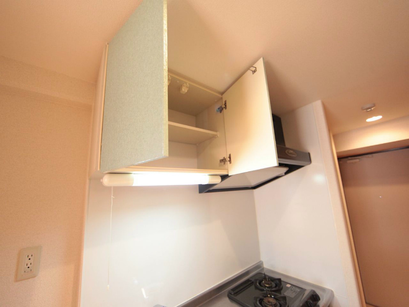 収納　キッチン上部収納棚