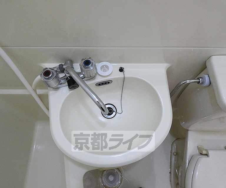 洗面設備　洗面台です