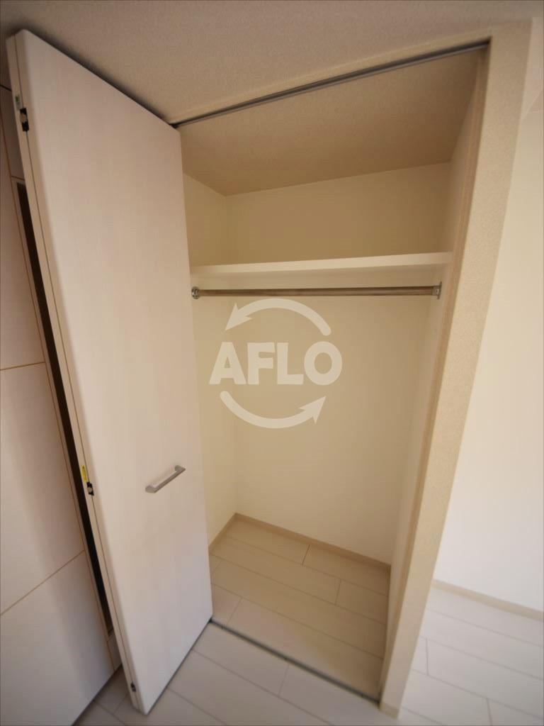 収納　プレサンス谷町アルファ　クロゼット