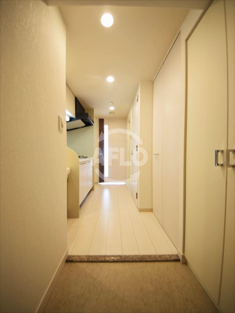 玄関　プレサンス谷町アルファ　玄関